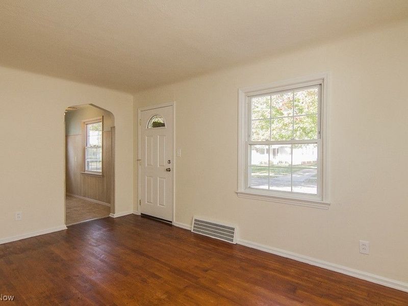 15312 Benhoff Drive, Maple Heights, OH 44137 Photo 4