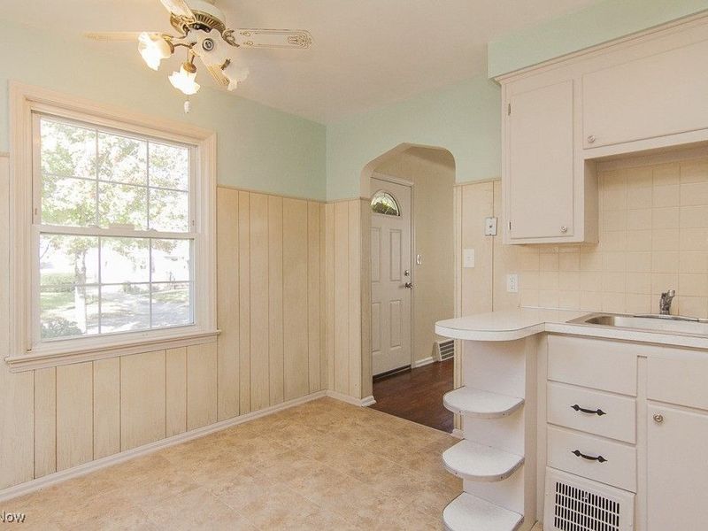 15312 Benhoff Drive, Maple Heights, OH 44137 Photo 8