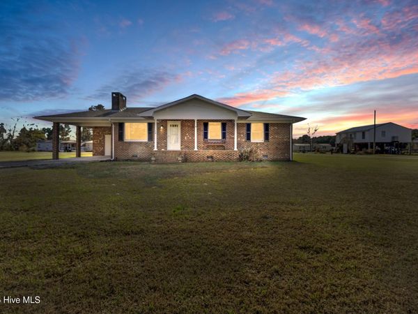 16 Elm Street, Vandemere, NC 28587