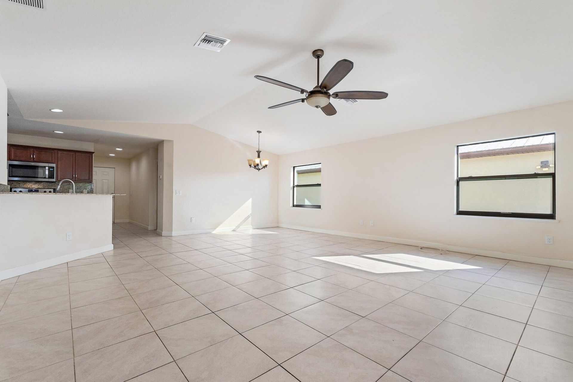3 S Granada Lane, Port Saint Lucie, FL 34952 Photo
