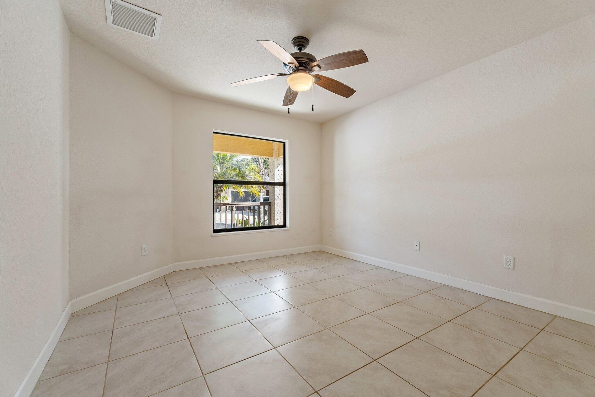 3 S Granada Lane, Port Saint Lucie, FL 34952 Photo