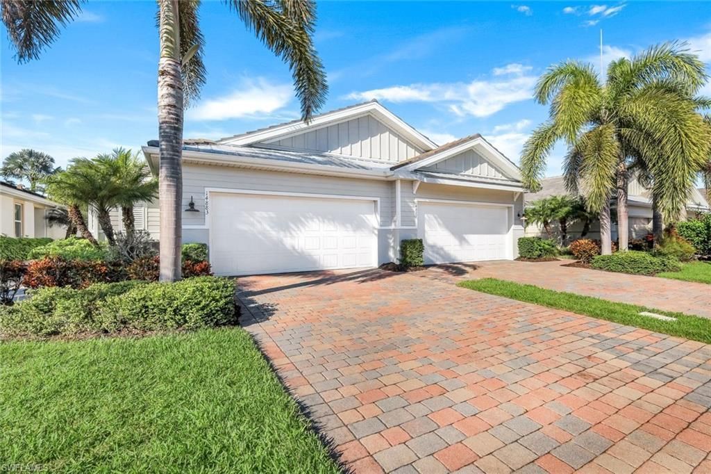 14883 Edgewater Cir, Naples, FL 34114 Main Photo