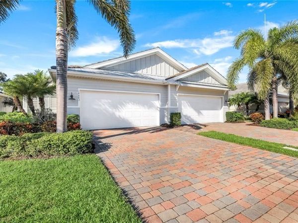 14883 Edgewater CIR, NAPLES, FL 34114