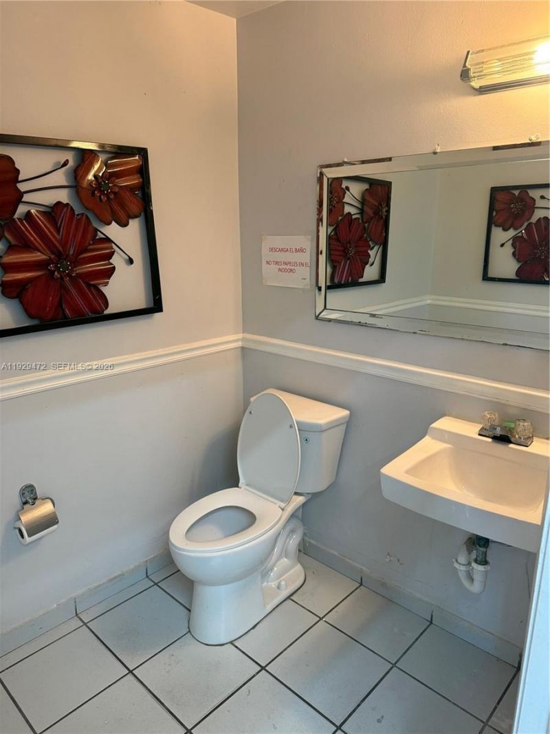 7400 NW 7th St, Unit 2, Miami, FL 33126 Photo