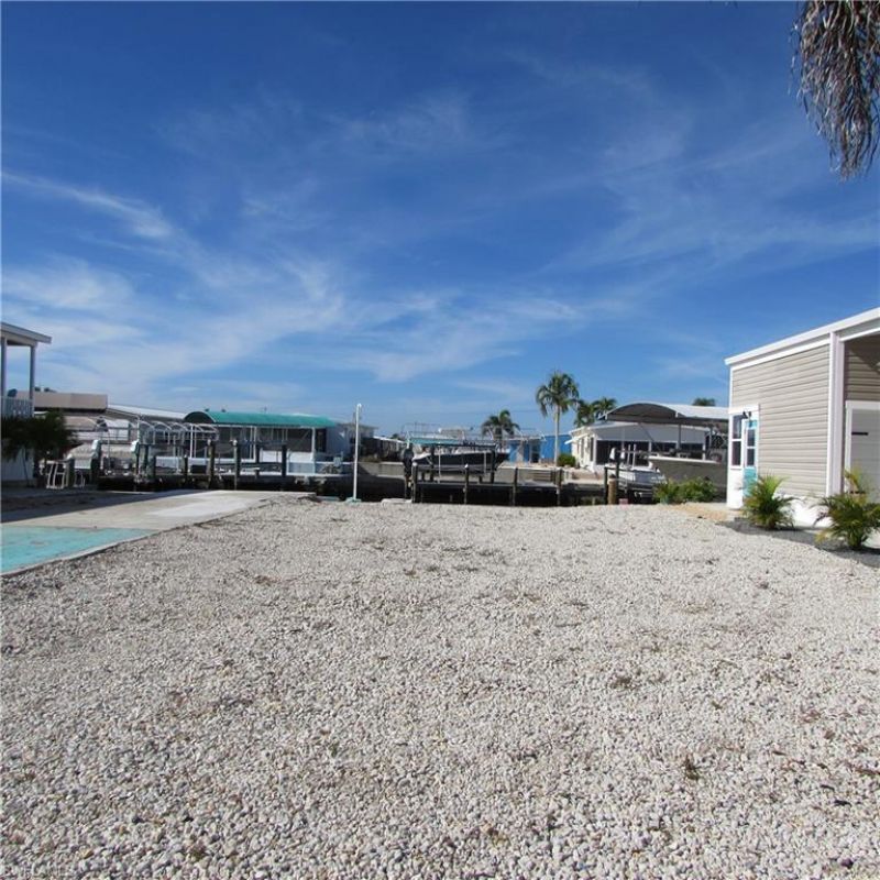 3099 Binnacle Ln, Saint James City, FL 33956 Photo