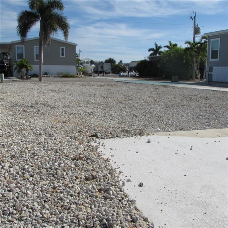 3099 Binnacle Ln, Saint James City, FL 33956 Photo