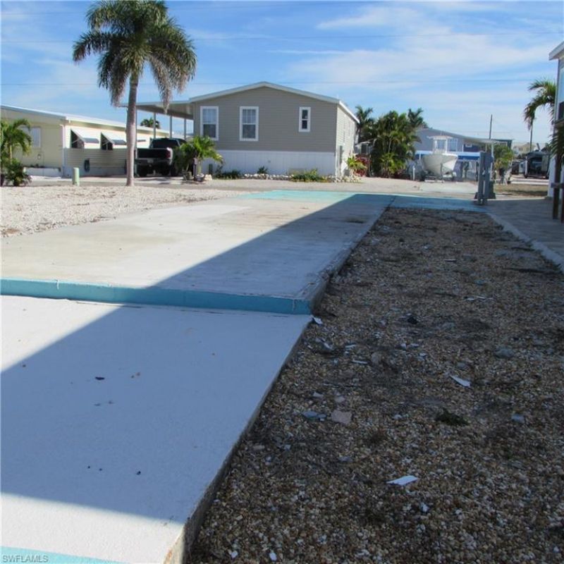 3099 Binnacle Ln, Saint James City, FL 33956 Photo