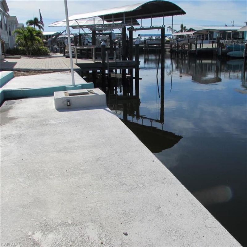 3099 Binnacle Ln, Saint James City, FL 33956 Photo