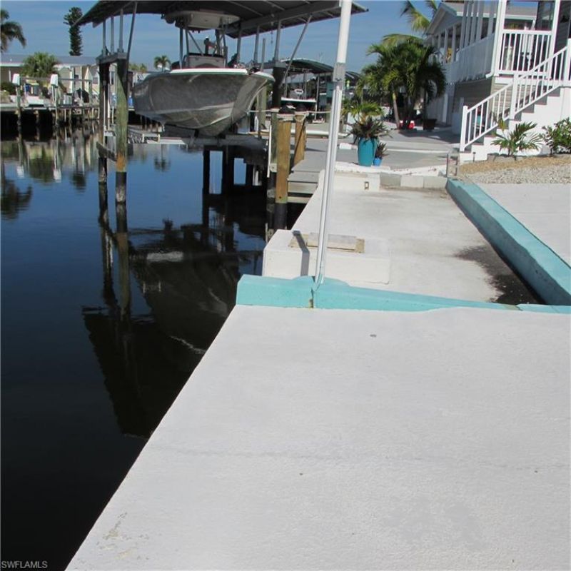 3099 Binnacle Ln, Saint James City, FL 33956 Photo