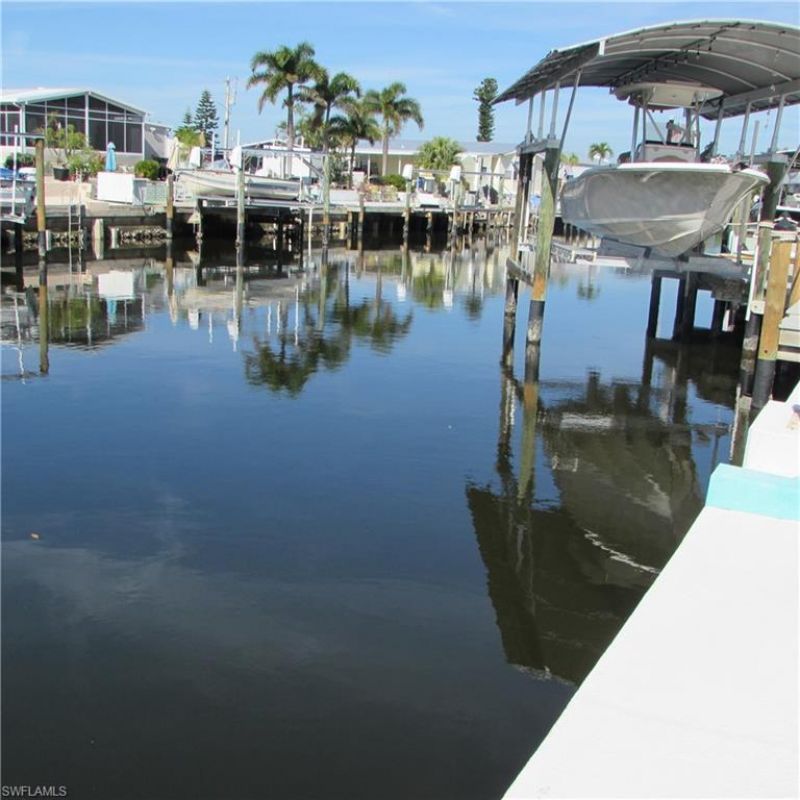 3099 Binnacle Ln, Saint James City, FL 33956 Photo