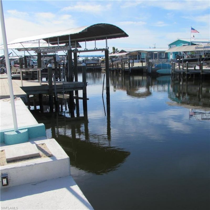 3099 Binnacle Ln, Saint James City, FL 33956 Photo