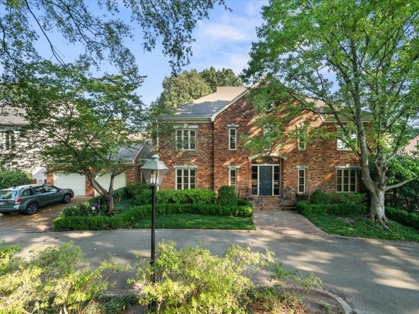 4386 W CHERRY PLACE DR, Memphis, TN 38117