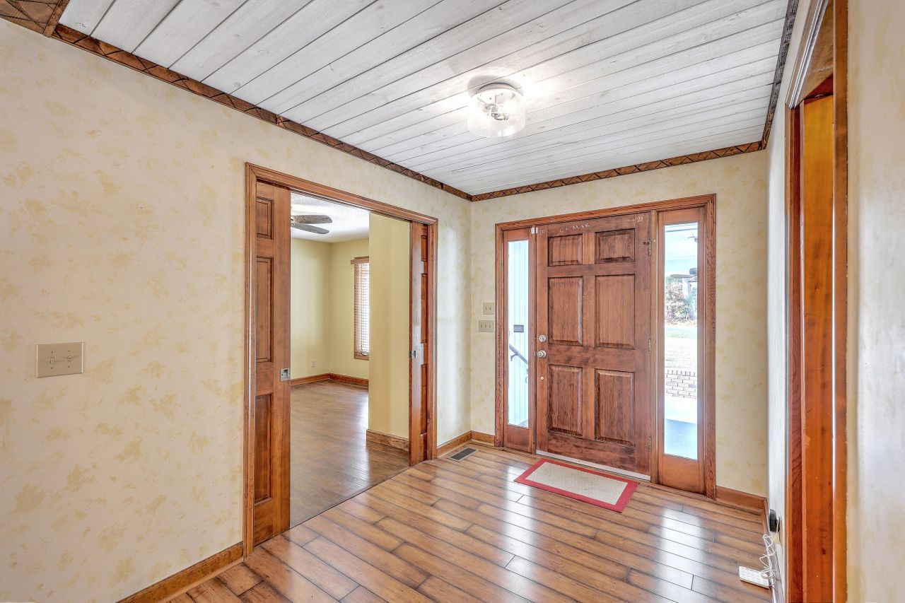 125 Cooper Drive Photo 6