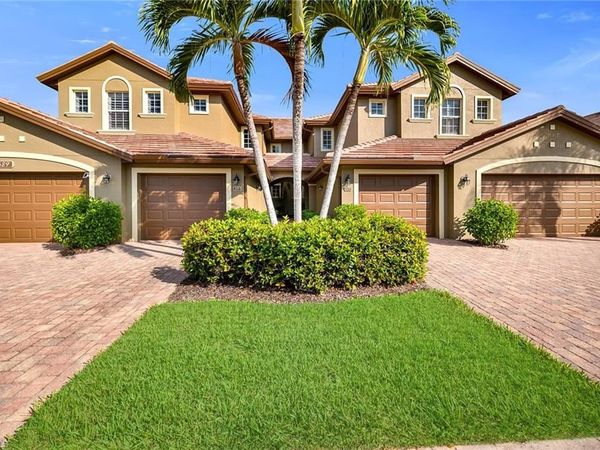 6689 Alden Woods CIR, Unit 201, NAPLES, FL 34113