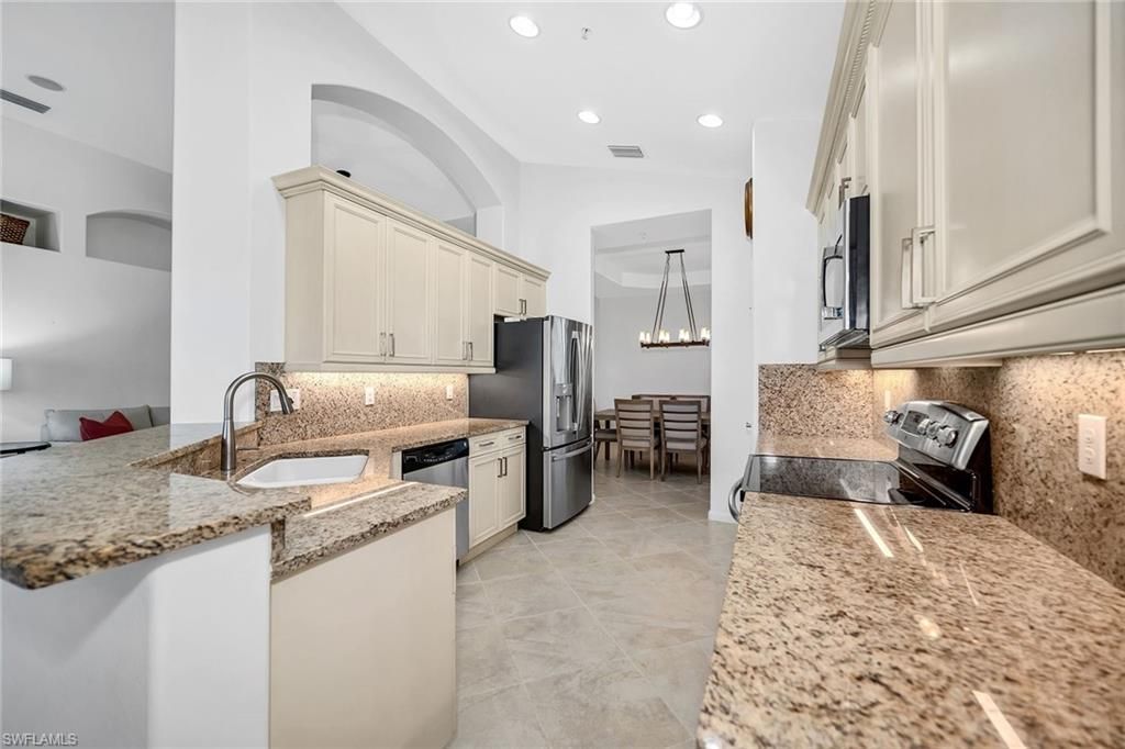 6689 Alden Woods Cir, Unit 201, Naples, FL 34113 Photo