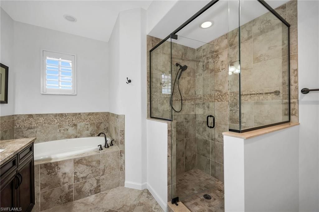 6689 Alden Woods Cir, Unit 201, Naples, FL 34113 Photo