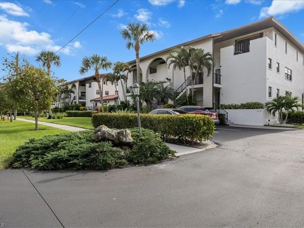 1400 Blue Point AVE, Unit 208, NAPLES, FL 34102