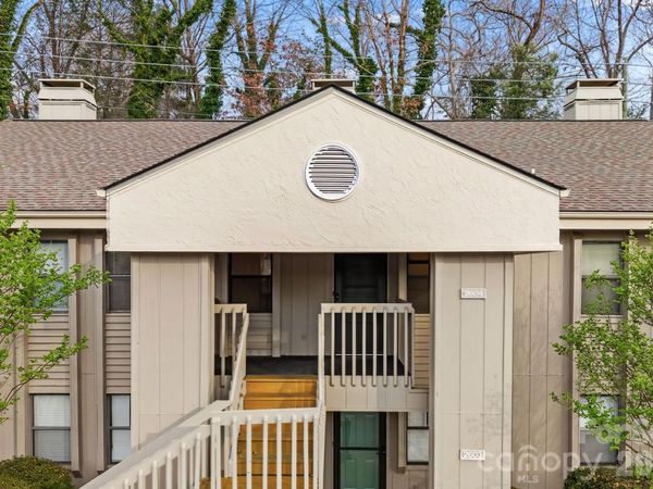 2604 Vineyard Boulevard, Asheville, NC 28805