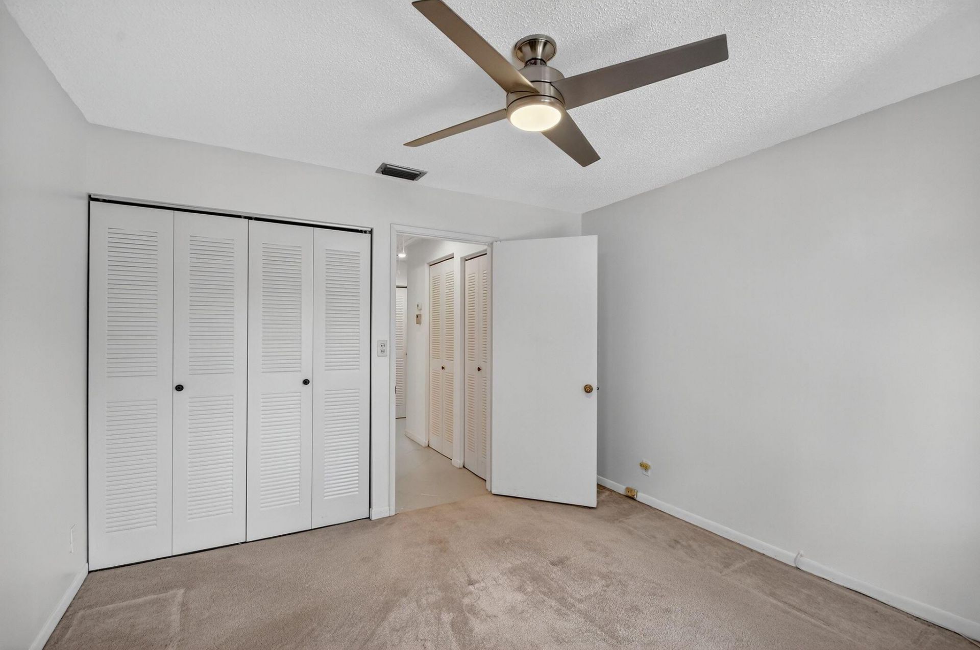 10631 Ocean Palm Way, Unit 202, Boynton Beach, FL 33437 Photo