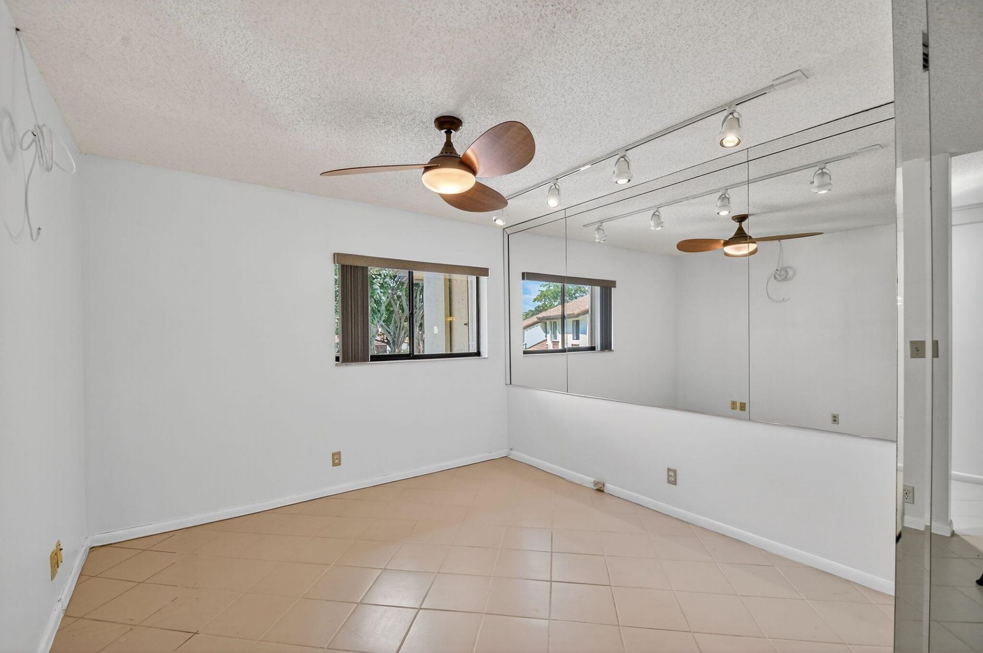 10631 Ocean Palm Way, Unit 202, Boynton Beach, FL 33437 Photo