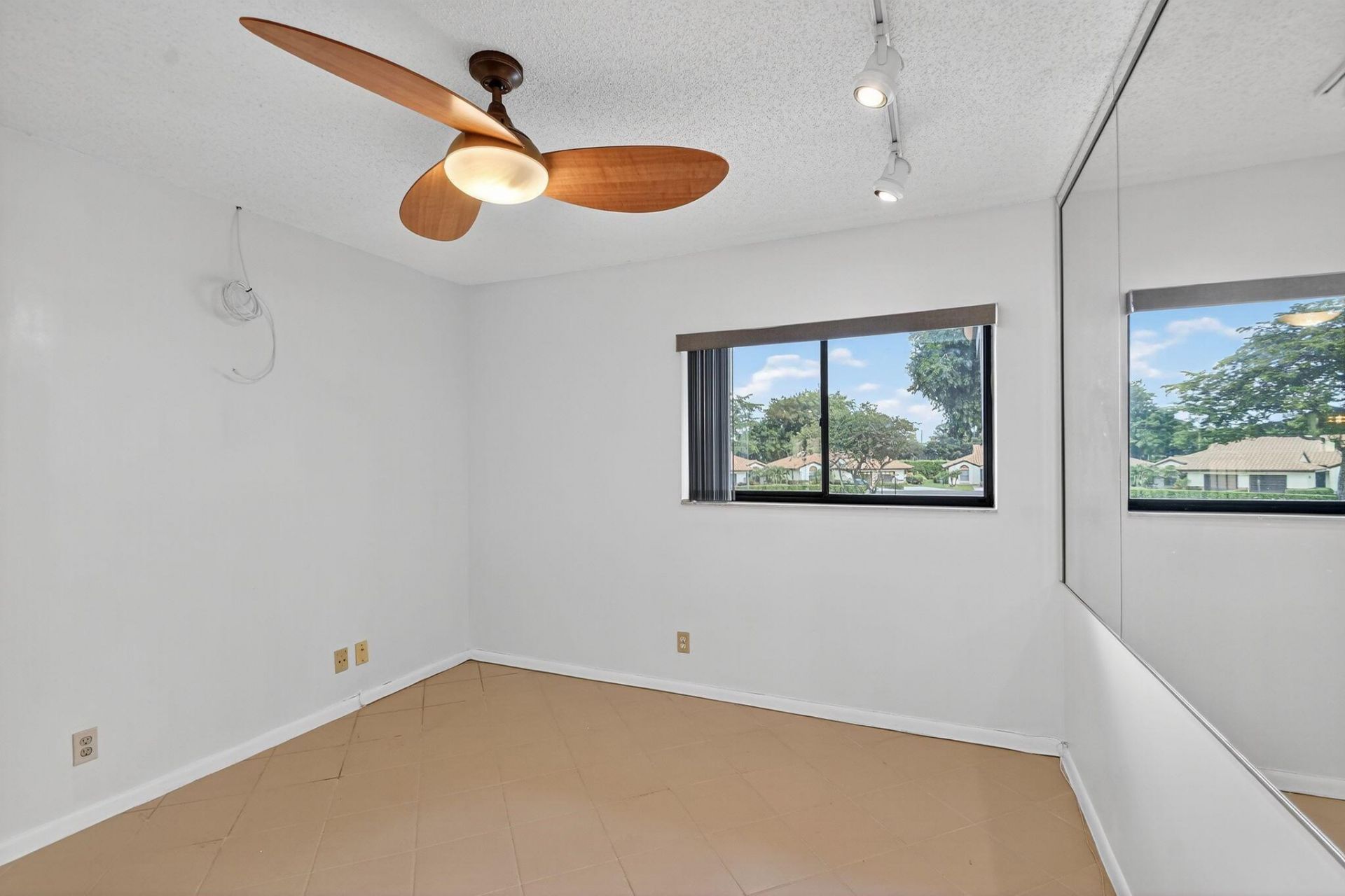 10631 Ocean Palm Way, Unit 202, Boynton Beach, FL 33437 Photo