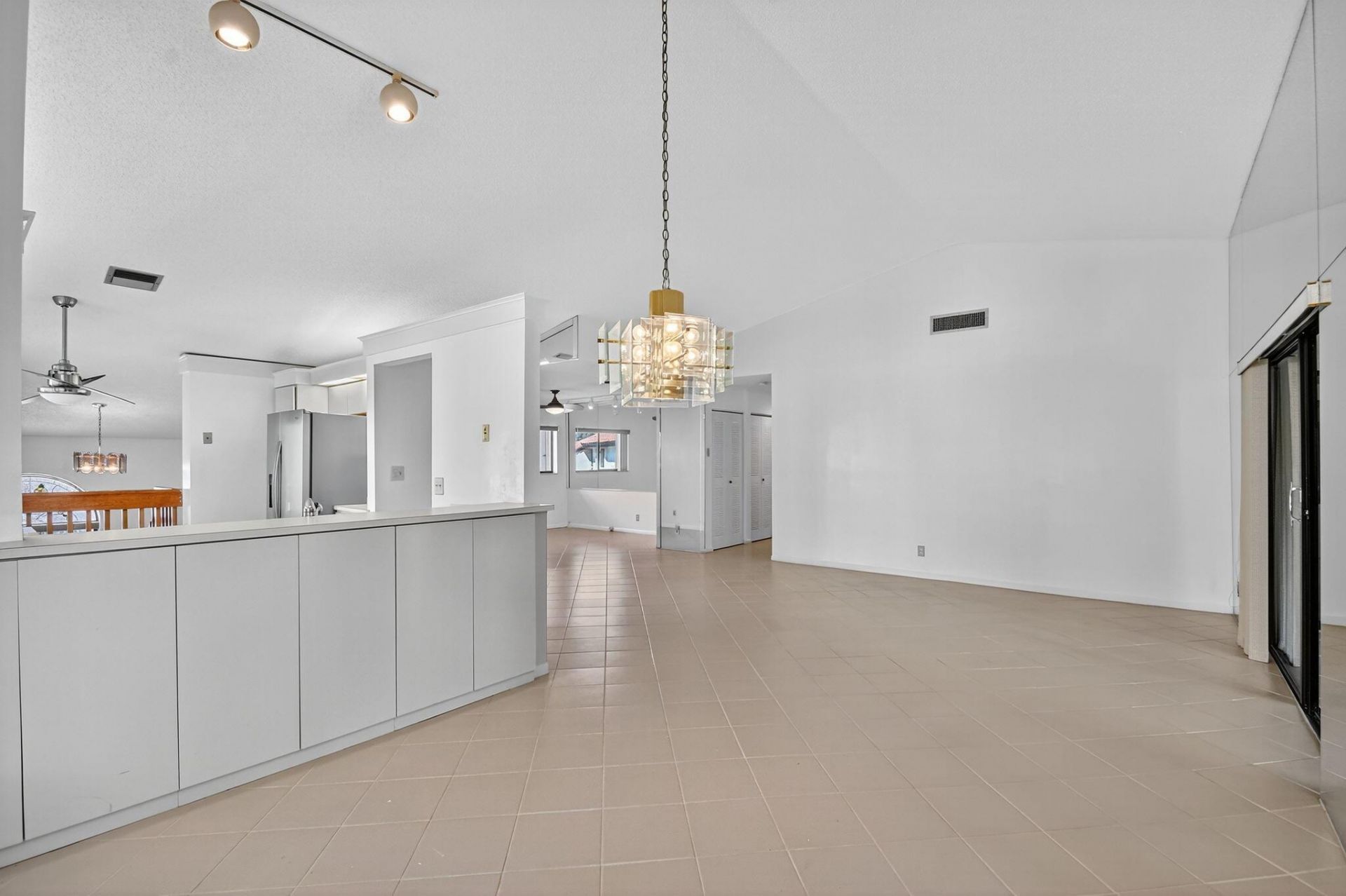 10631 Ocean Palm Way, Unit 202, Boynton Beach, FL 33437 Photo