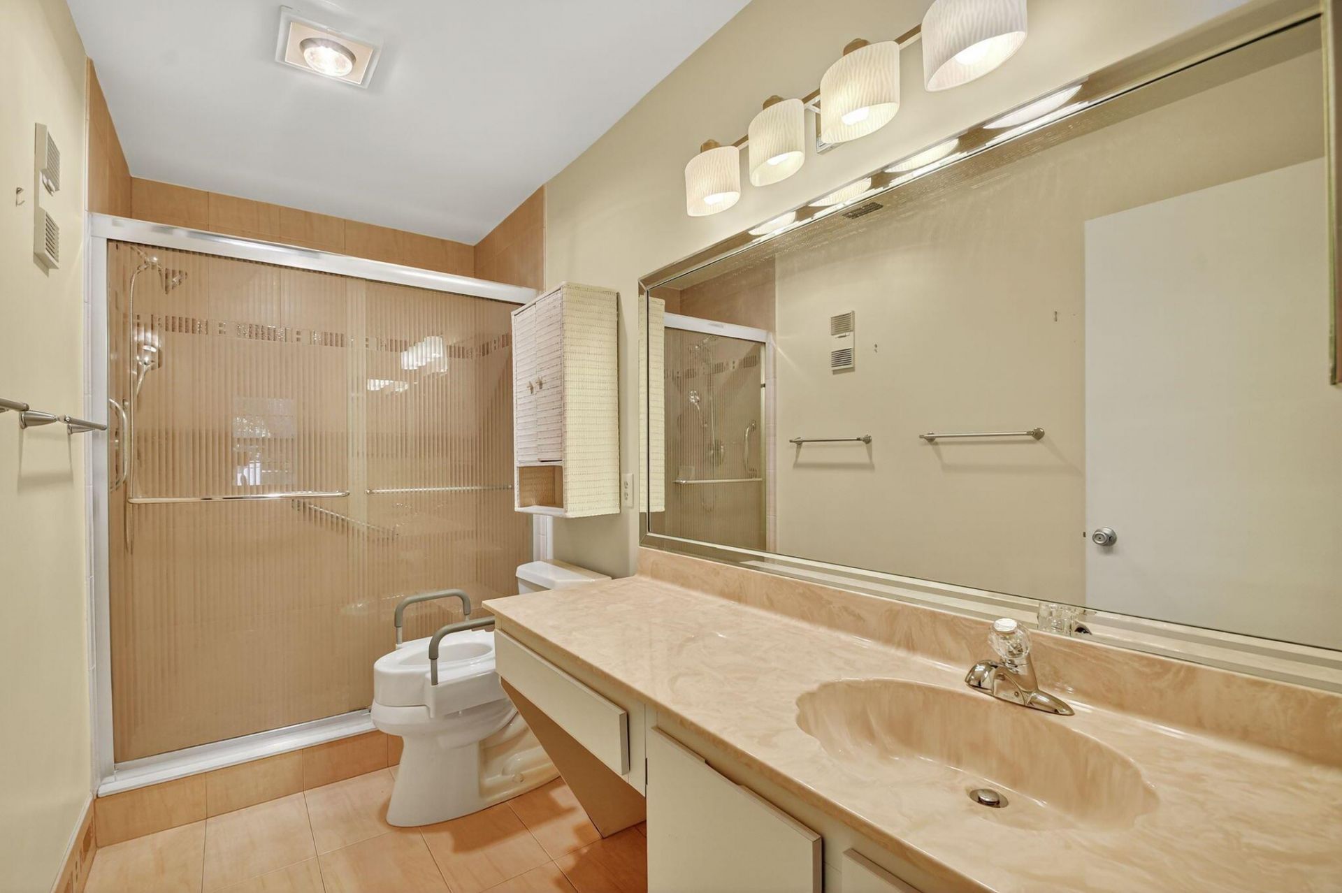 10631 Ocean Palm Way, Unit 202, Boynton Beach, FL 33437 Photo