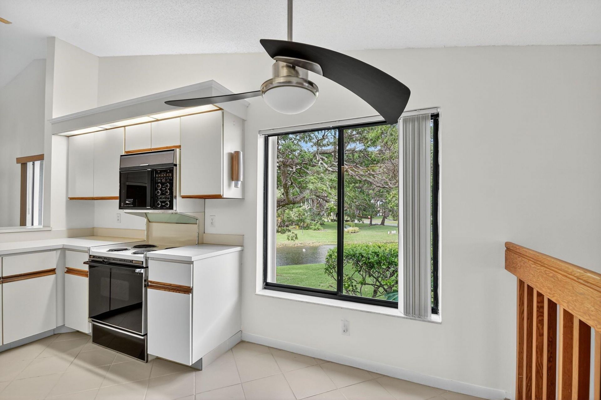 10631 Ocean Palm Way, Unit 202, Boynton Beach, FL 33437 Photo