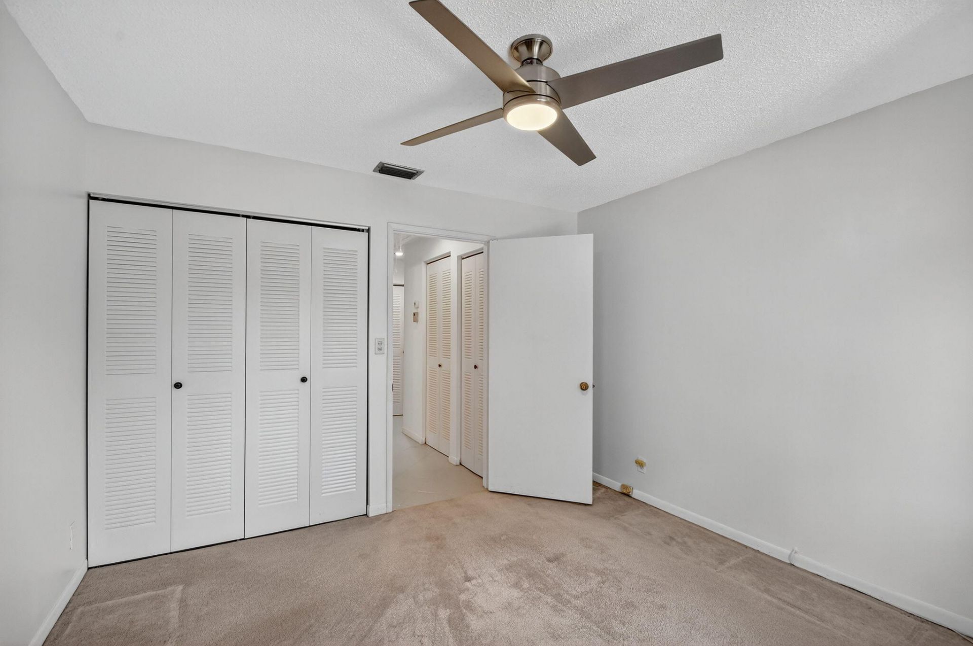 10631 Ocean Palm Way, Unit 202, Boynton Beach, FL 33437 Photo