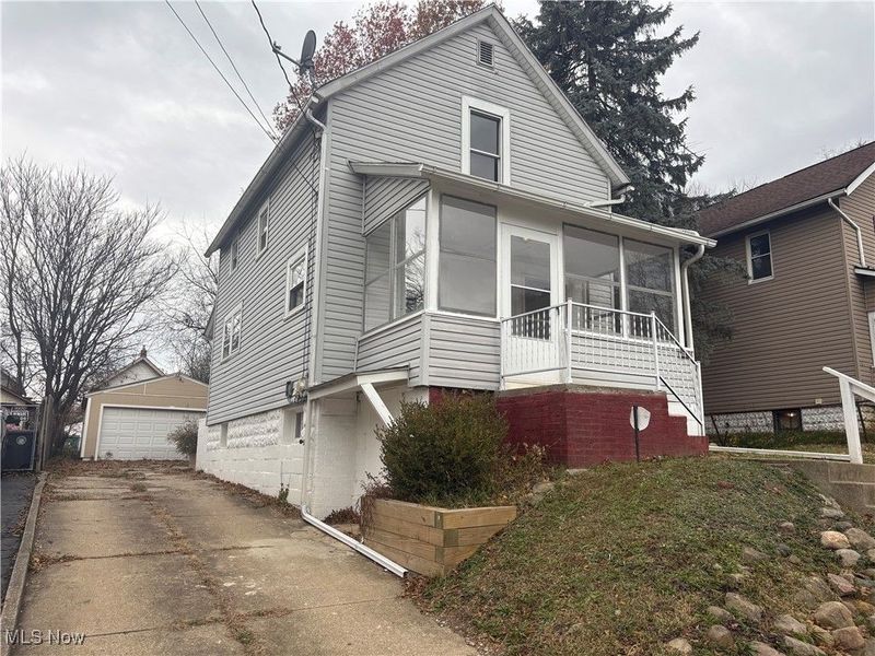 2286 6th Street SW, Akron, OH 44314 Photo 2