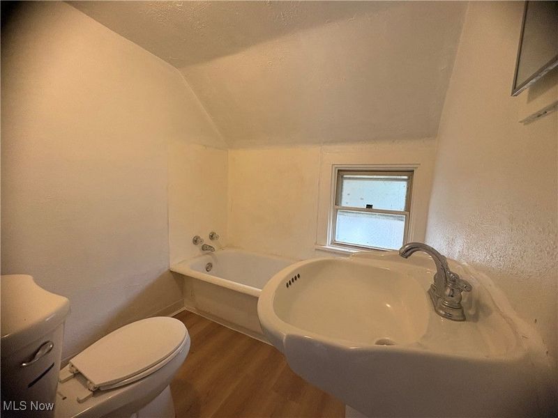 2286 6th Street SW, Akron, OH 44314 Photo 9