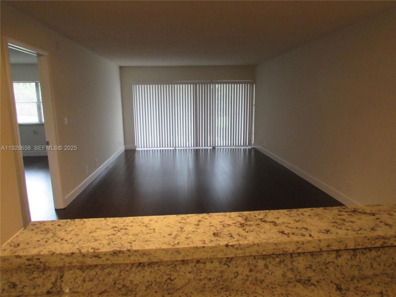 200 Lakeview Dr, Unit 108, Weston, FL 33326 Photo