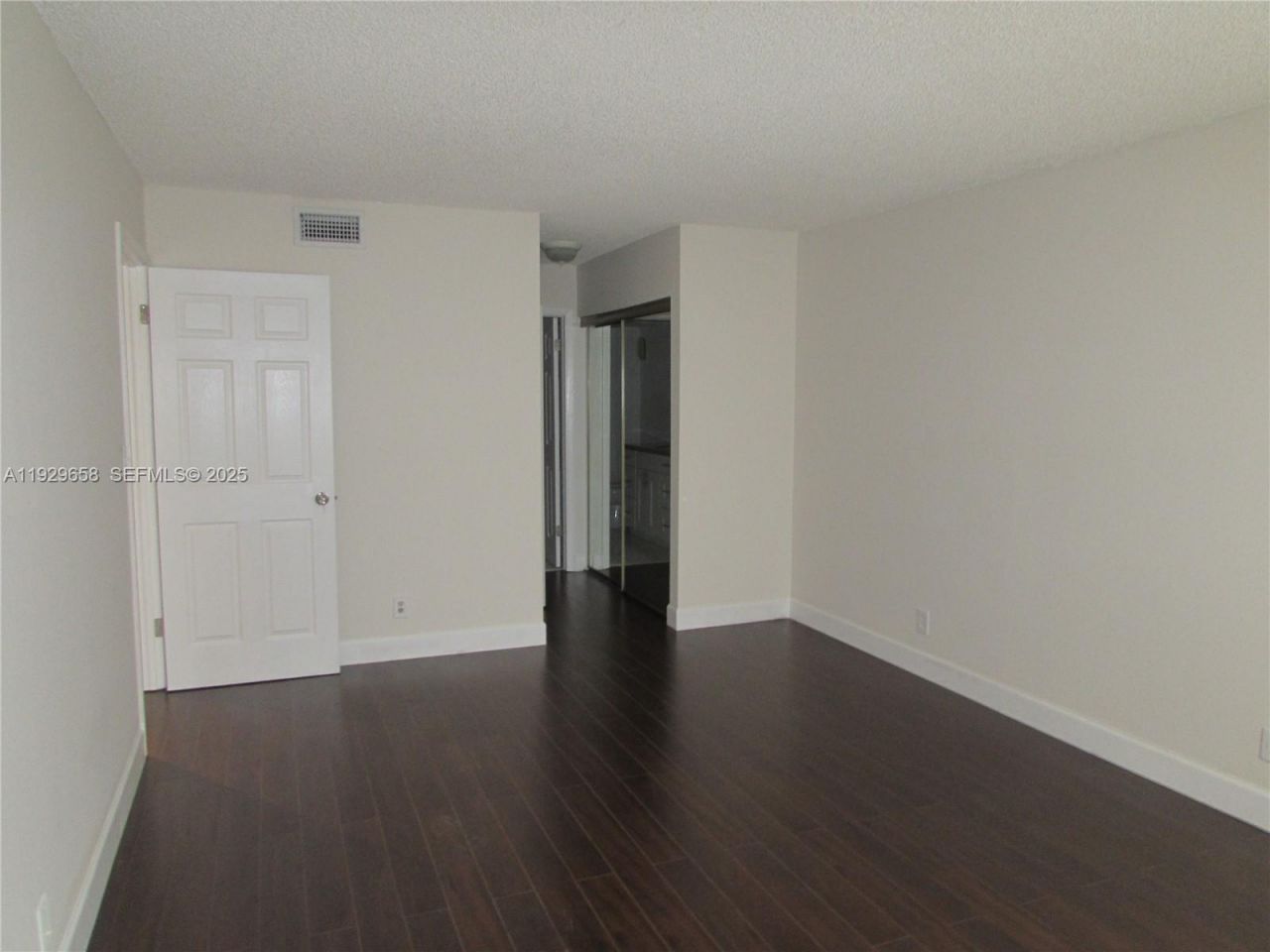 200 Lakeview Dr, Unit 108, Weston, FL 33326 Photo