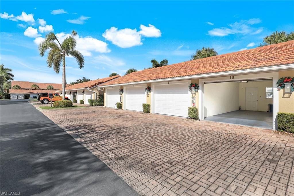 2373 Hidden Lake Ct, Unit 8110, Naples, FL 34112 Photo