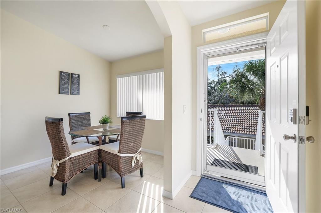 2373 Hidden Lake Ct, Unit 8110, Naples, FL 34112 Photo