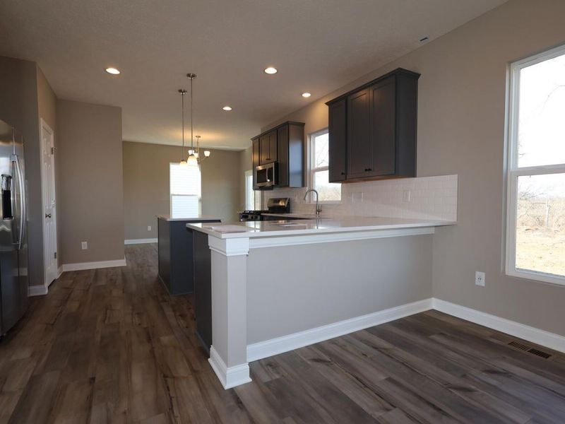 338 Cherry Hills Road, Commercial Point, OH 43116 Photo 4