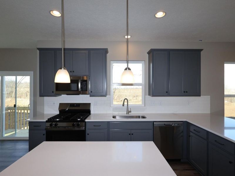 338 Cherry Hills Road, Commercial Point, OH 43116 Photo 8