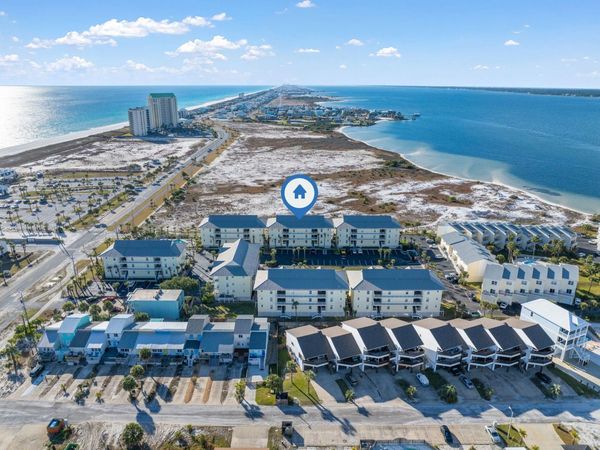 8436 Gulf Boulevard, UNIT 321, Navarre, FL 32566