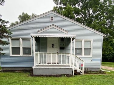 715 Kenilworth Avenue, Pontiac, MI 48340