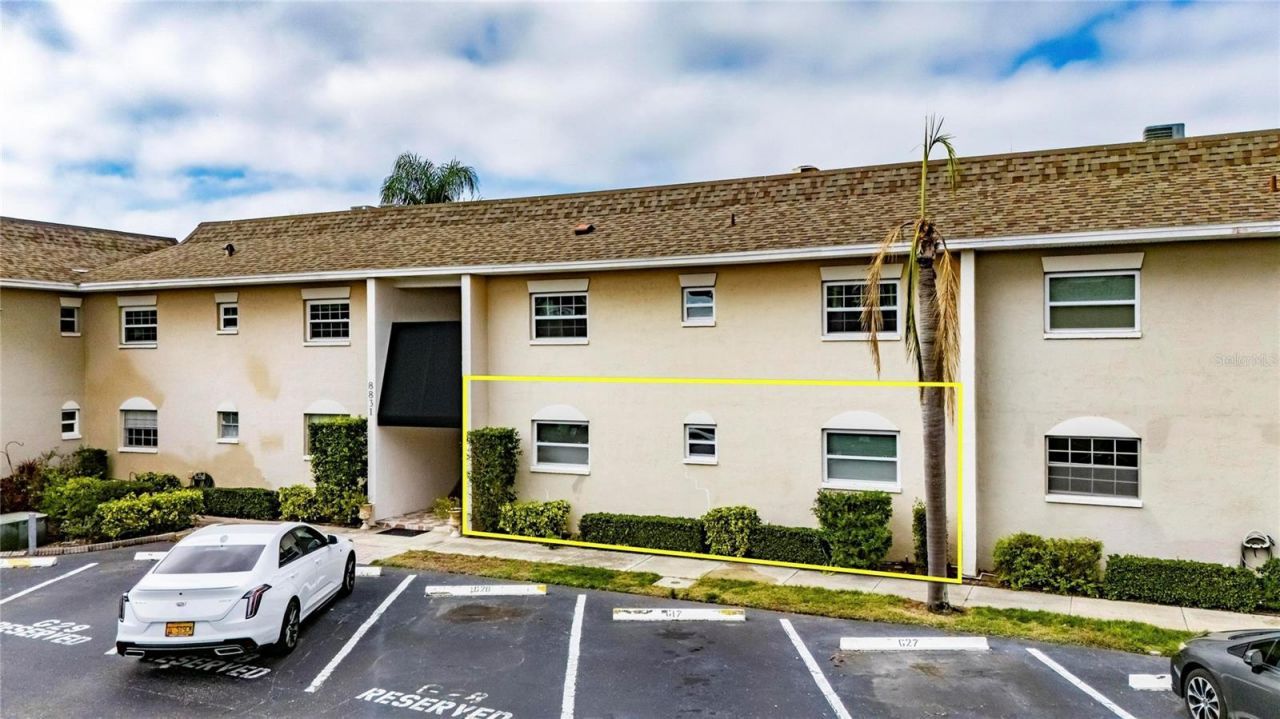 8831 Bay Pointe Drive, Unit 107, Tampa, FL 33615 Main Photo
