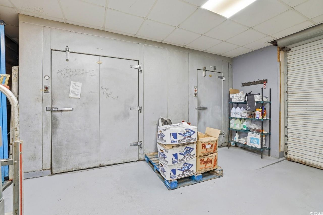 7036 Highway 90 Photo 23