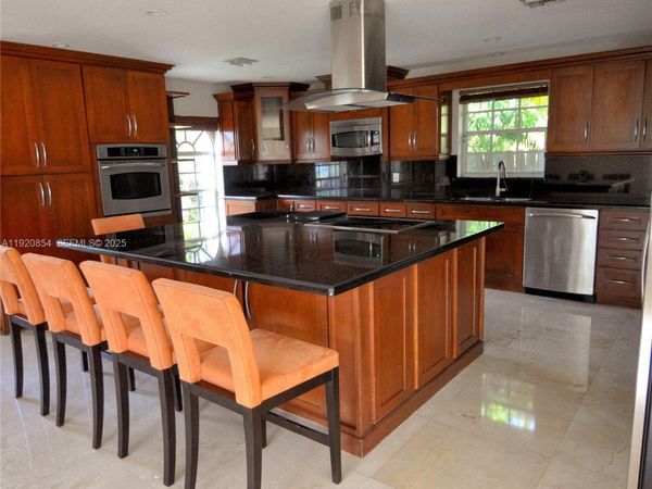 6384 SW 31st St, Miami, FL 33155