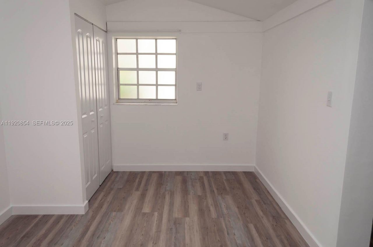 6384 SW 31st St, Miami, FL 33155 Photo