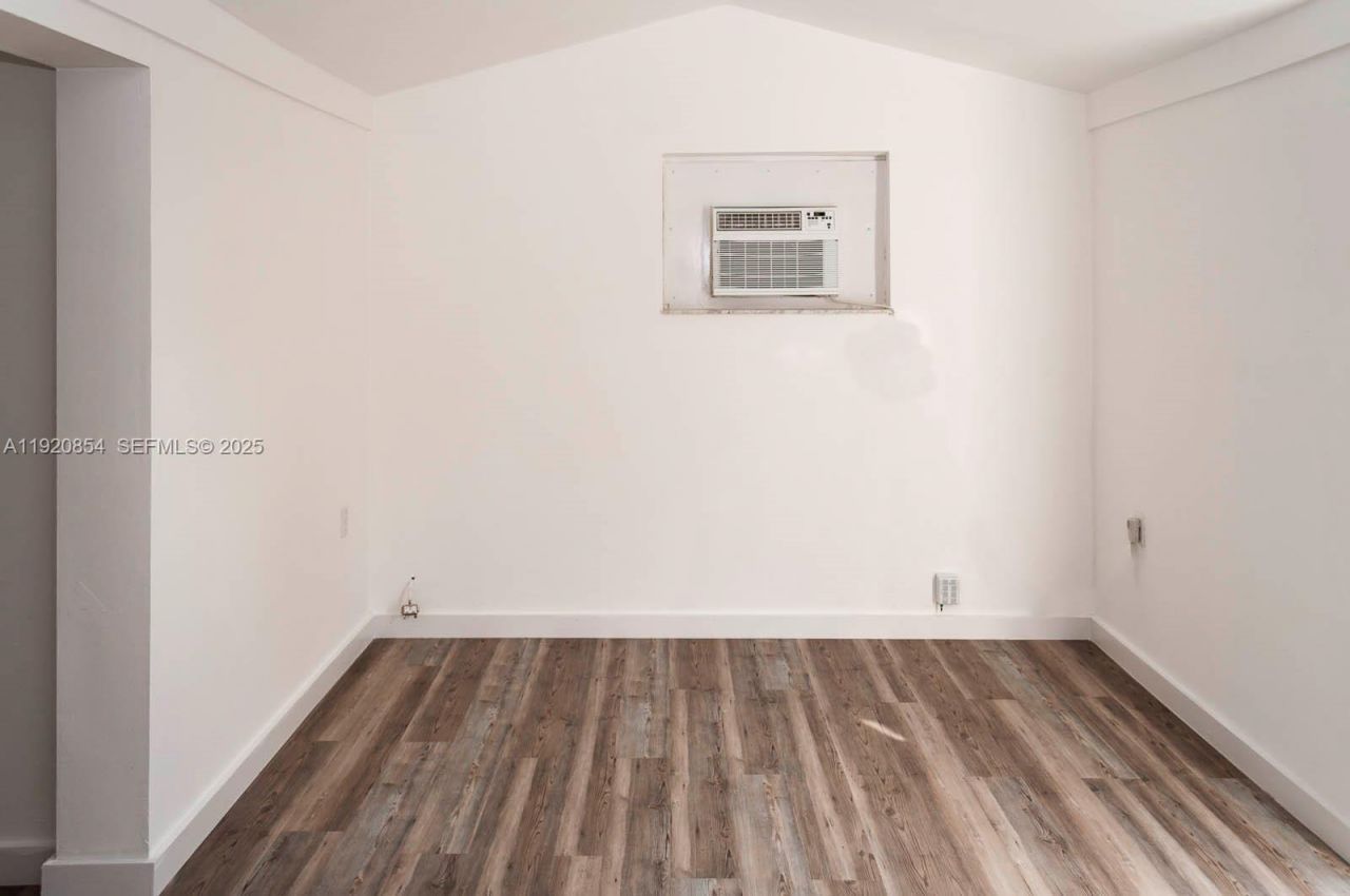 6384 SW 31st St, Miami, FL 33155 Photo