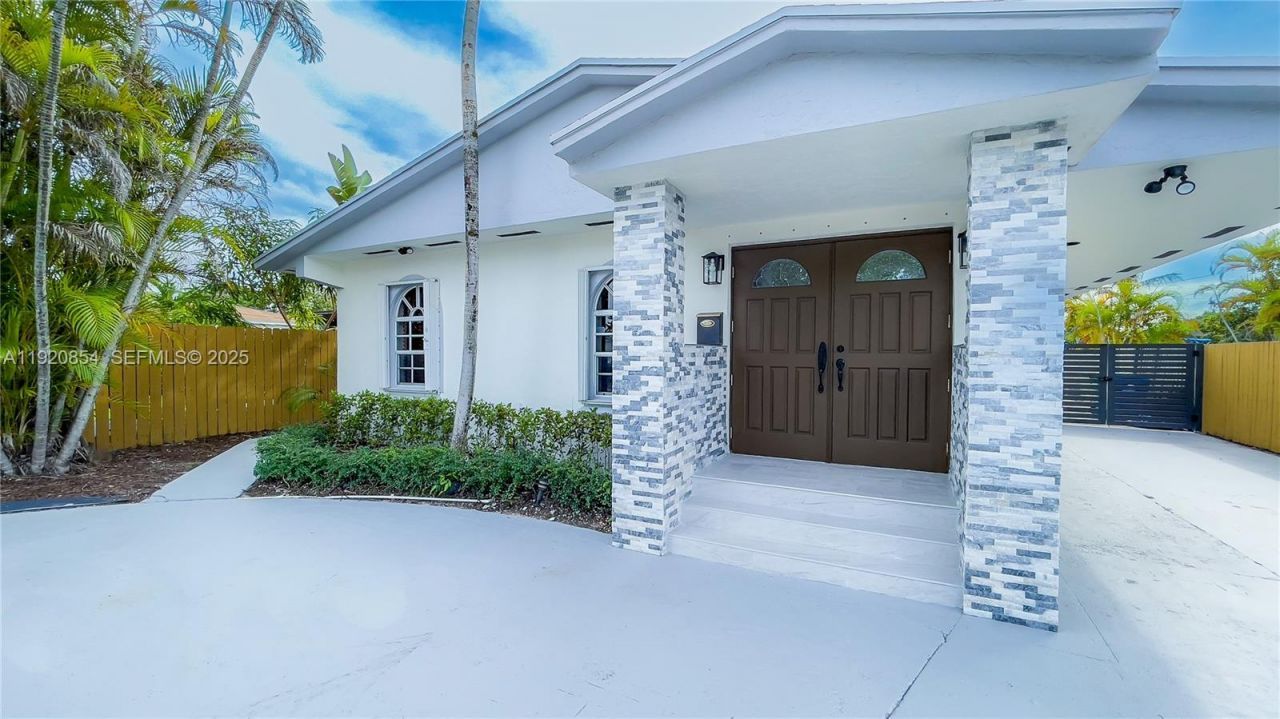 6384 SW 31st St, Miami, FL 33155 Photo