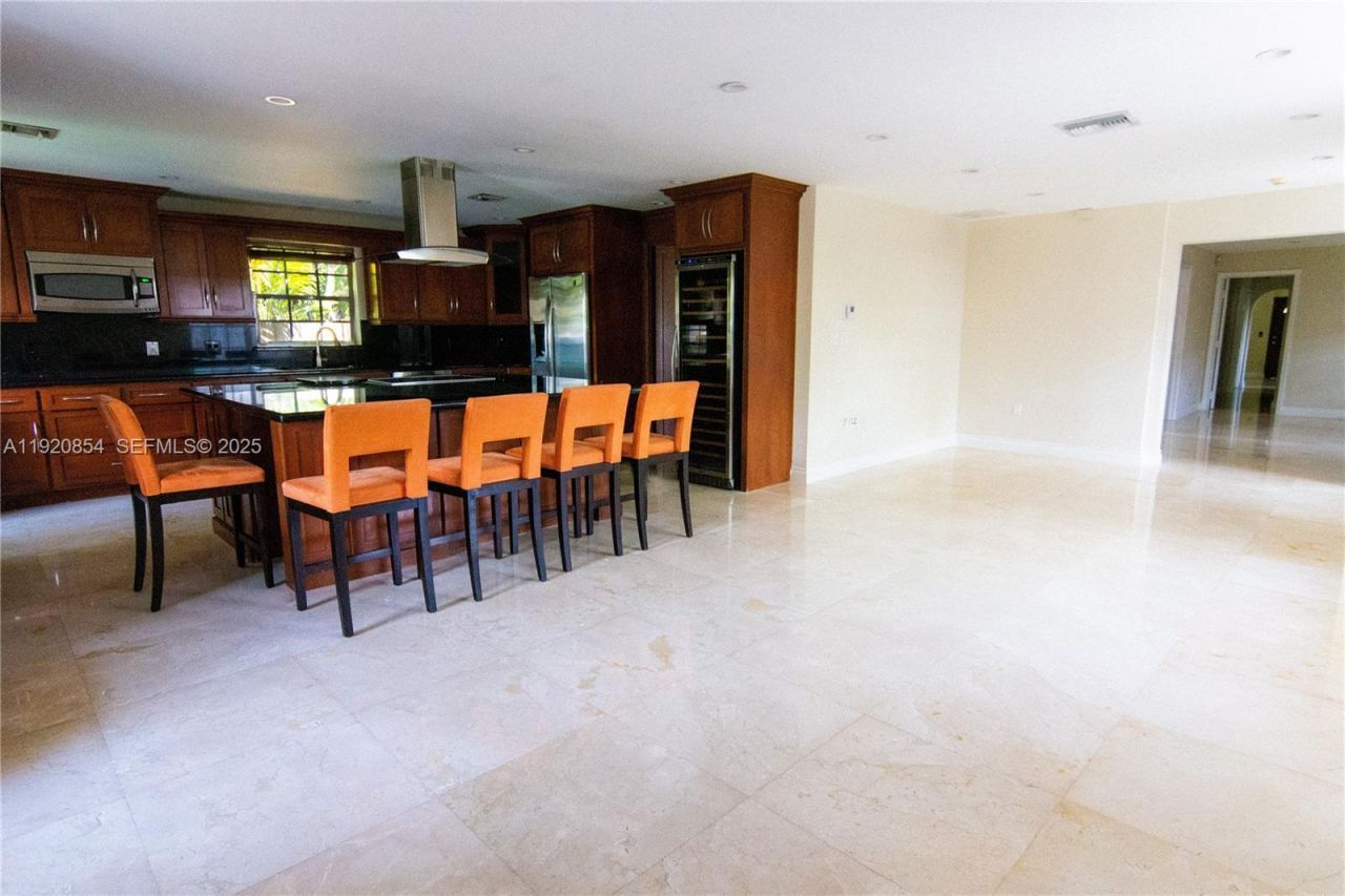 6384 SW 31st St, Miami, FL 33155 Photo