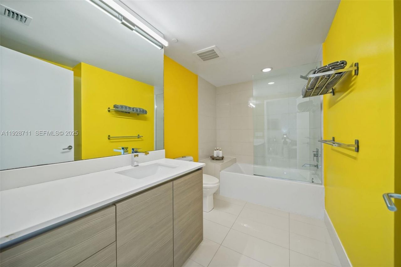 460 NE 28th St, Unit 3904, Miami, FL 33137 Photo