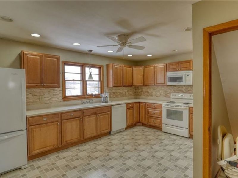 110 Cherry Lane, New Concord, OH 43762 Photo 12
