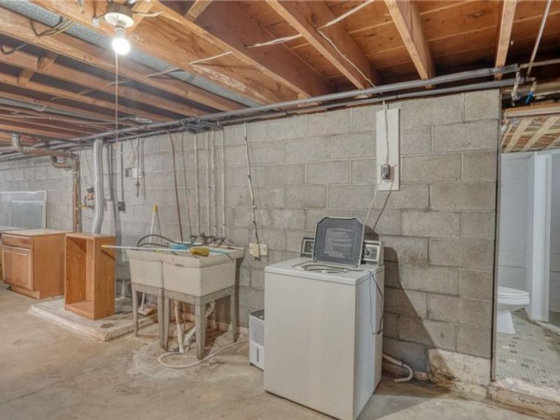 110 Cherry Lane, New Concord, OH 43762 Photo 32