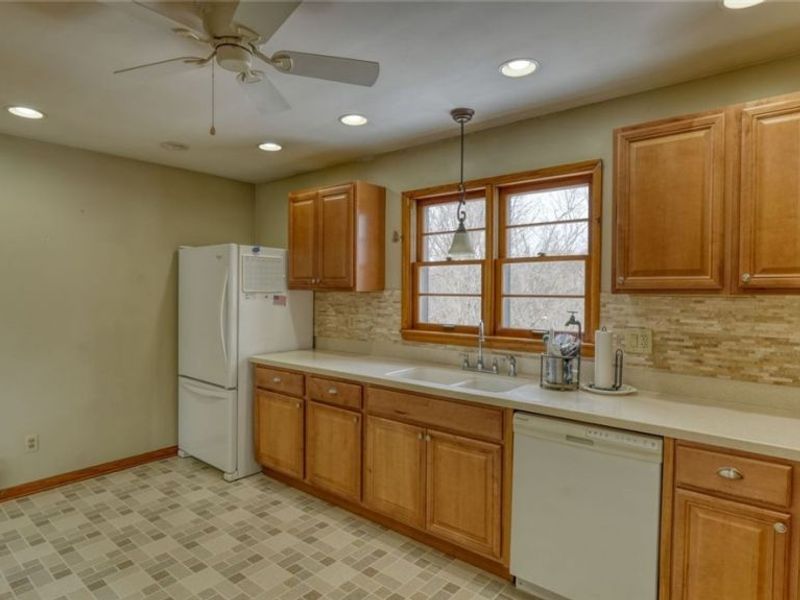 110 Cherry Lane, New Concord, OH 43762 Photo 6